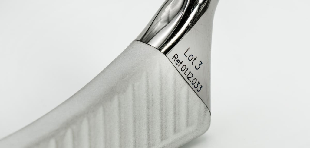 Incisione-laser-su-metalli-strumenti-medicali-1024x491 Laser marking on metals