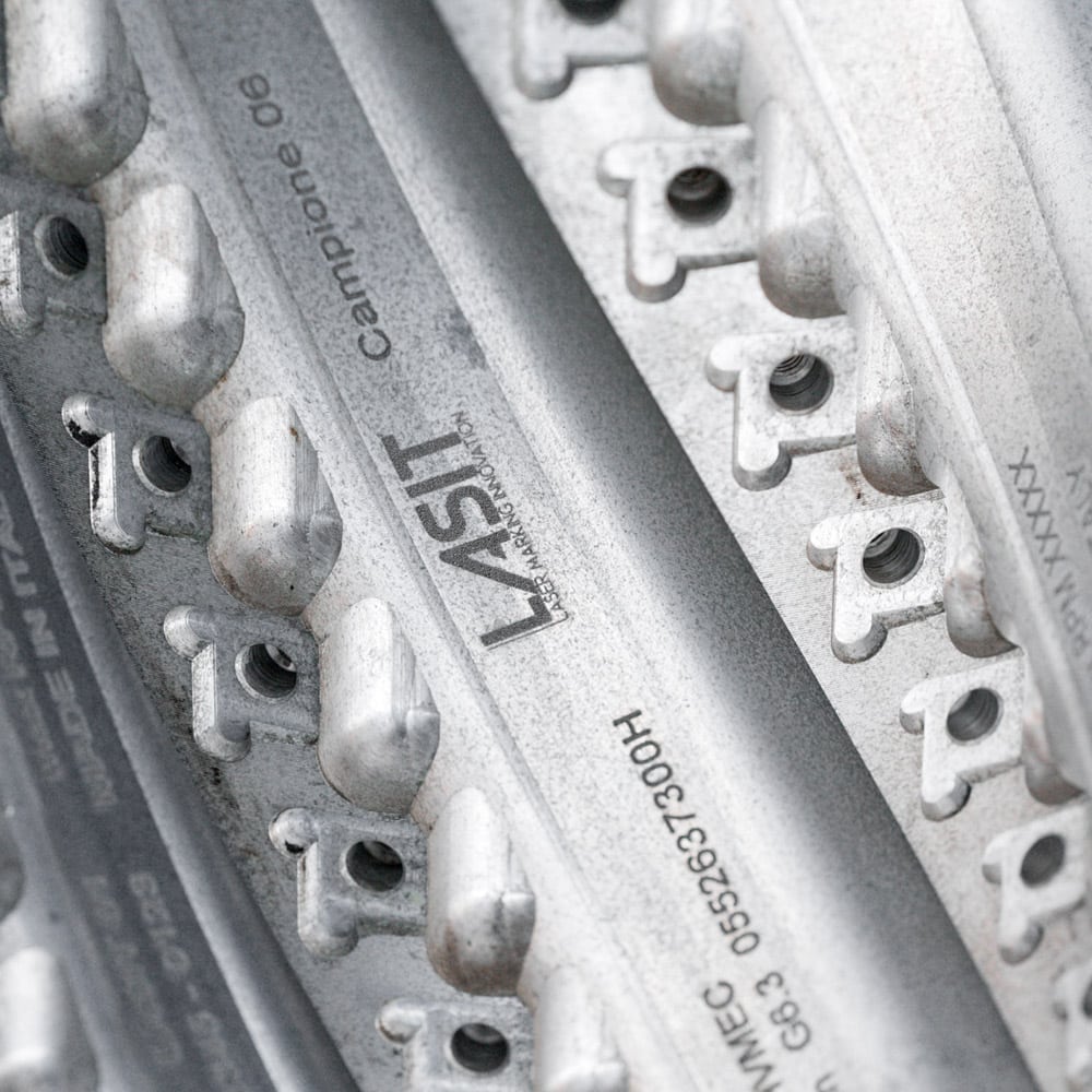 Marcatura-laser-metalli-4 Guide to choosing the right laser marker for your workshop